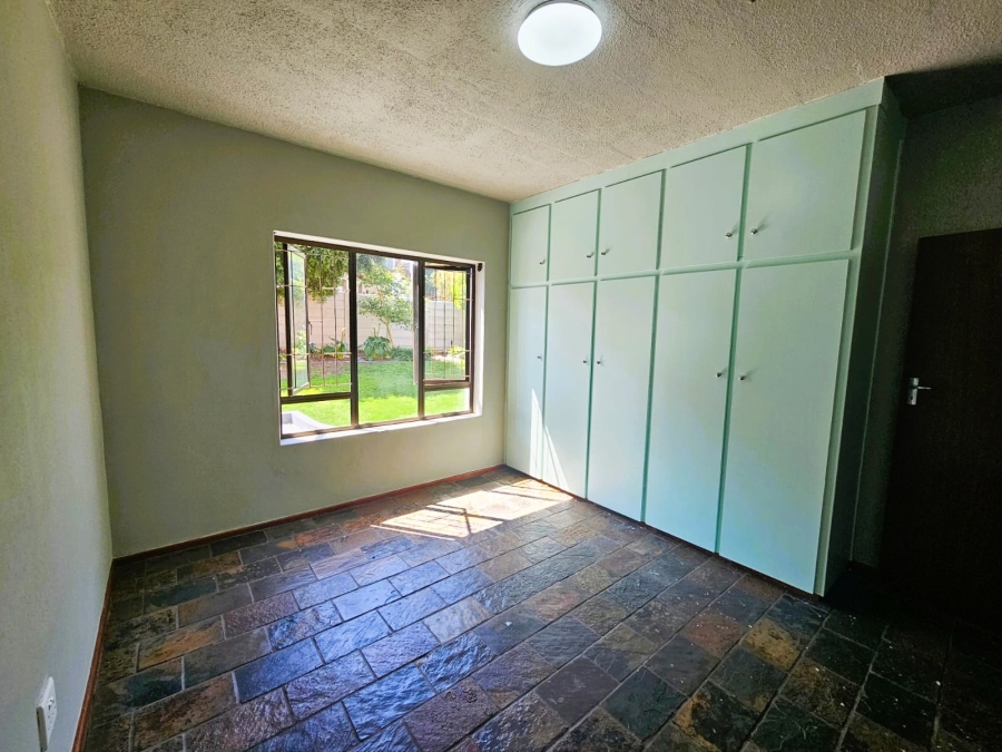 5 Bedroom Property for Sale in Stilbaai Wes Western Cape